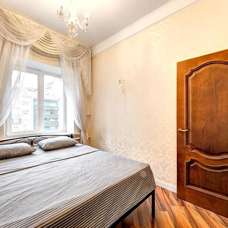 Apartments With 3 Rooms Near Palace Ukraine เคียฟ ภายนอก รูปภาพ