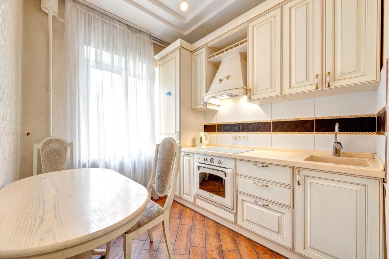 Apartments With 3 Rooms Near Palace Ukraine เคียฟ ภายนอก รูปภาพ